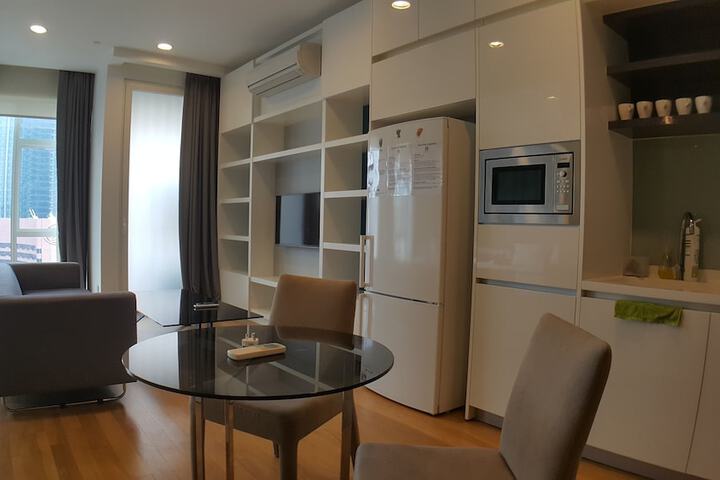 Room 25 of 49