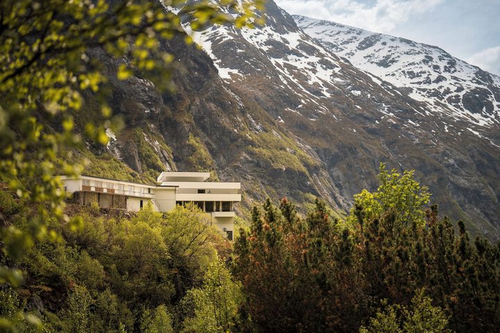 Hotel 67 of 74