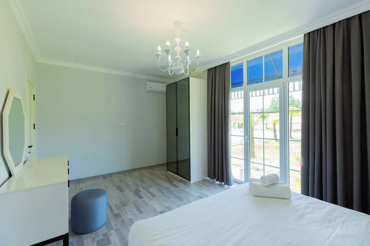 Room 14 of 81