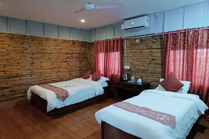 Room 8 of 37