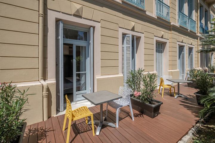 Terrace/Patio 96 of 99