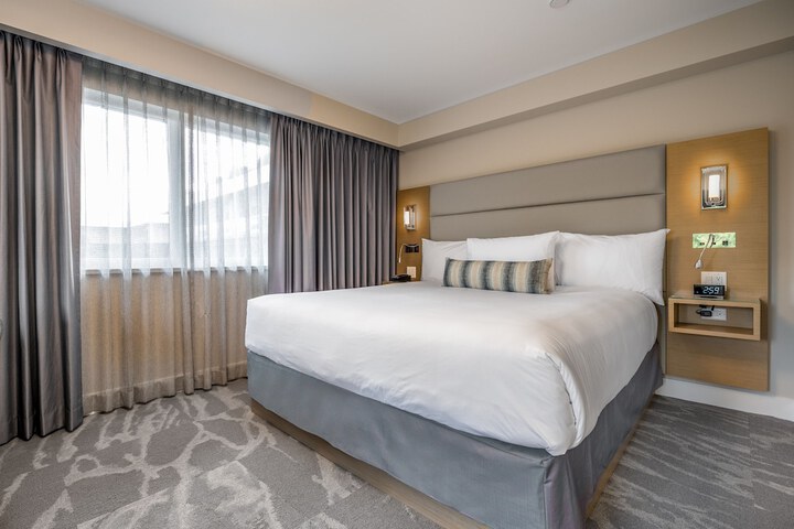 Room 4 of 24