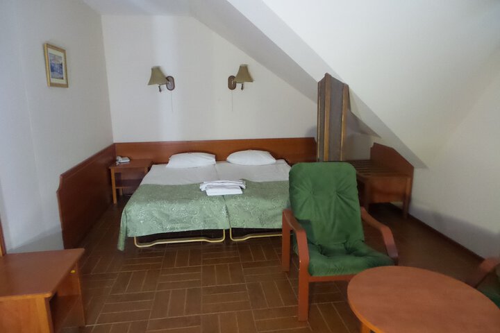 Room 15 of 39