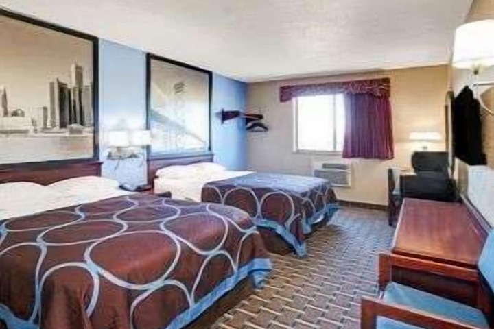 Double Accessible Queen Size Bed (2 of 3)