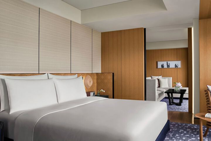 Room 30 of 180