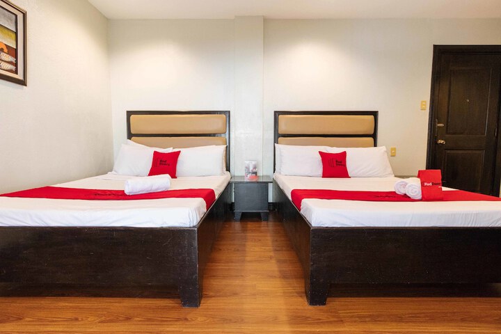 Room 6 of 25