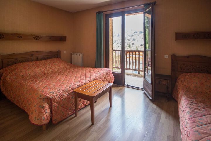 Room 5 of 60