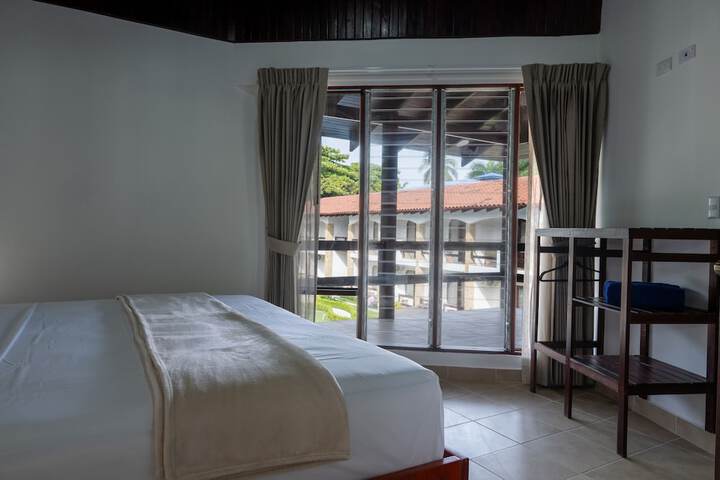 Room 28 of 115