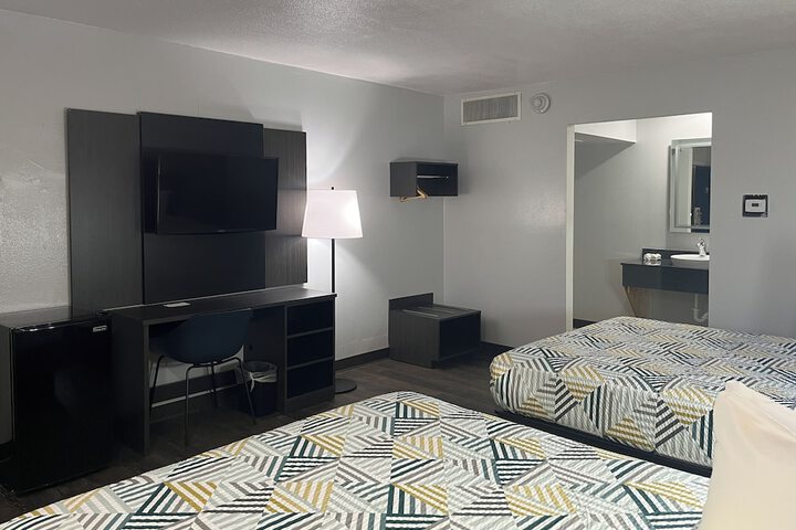Room 7 of 51