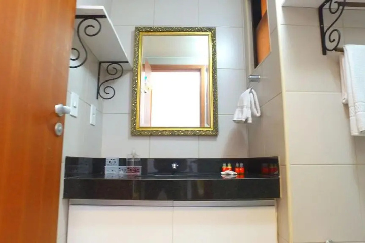 Room 8 of 20