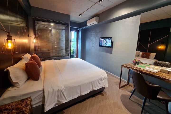 Room 20 of 48