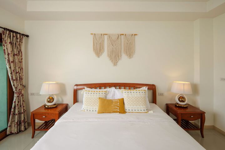 Room 42 of 140