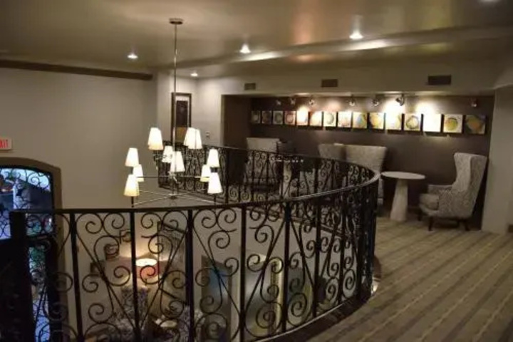 Room 5 of 19