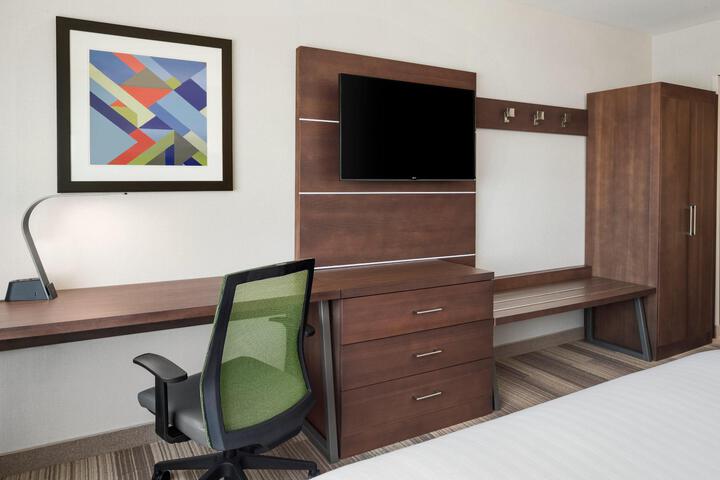 2 Queen Beds (4 of 9)