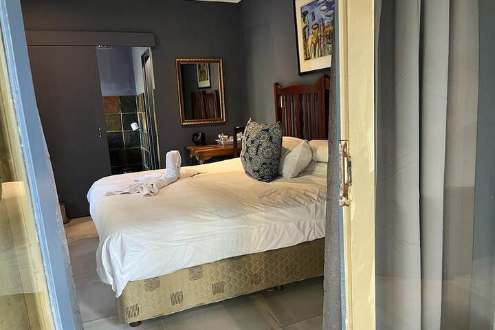 Room 35 of 275
