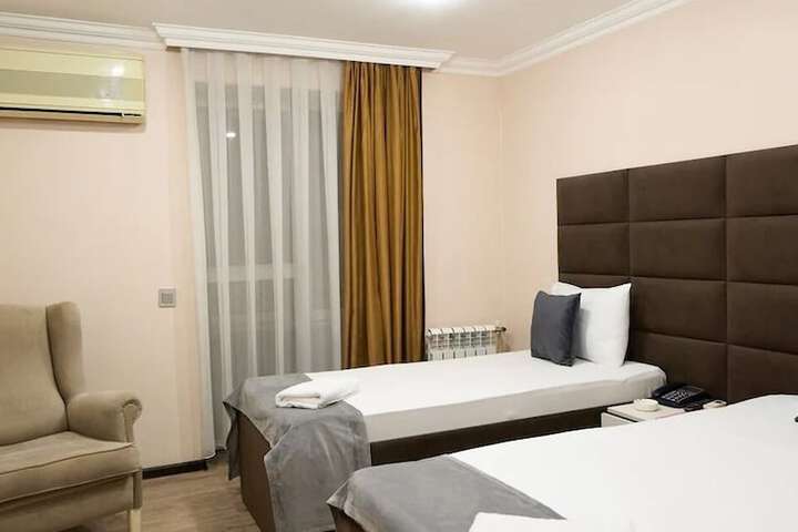 Room 21 of 50