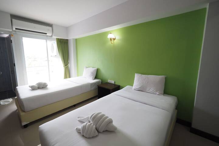 Room 7 of 31