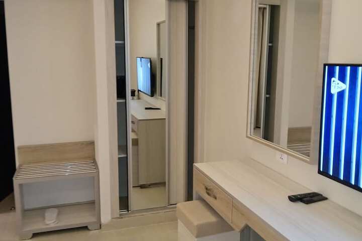Room 50 of 235