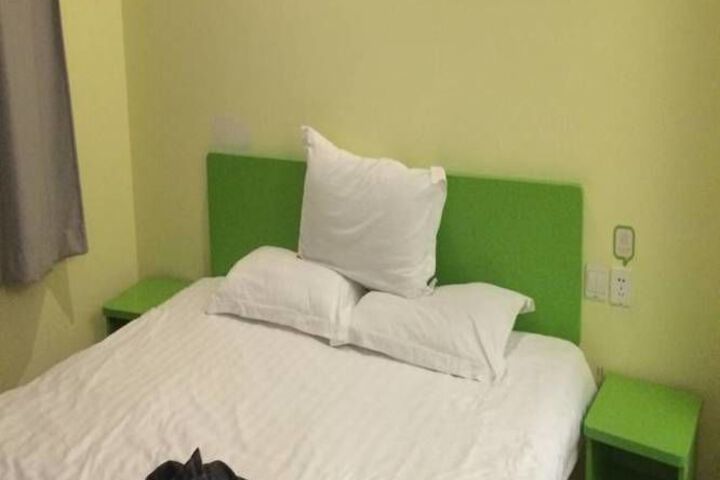 Room 35 of 54