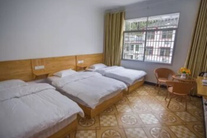 Room 12 of 21