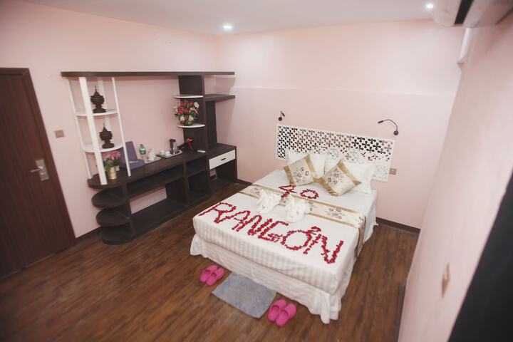 Room 11 of 21