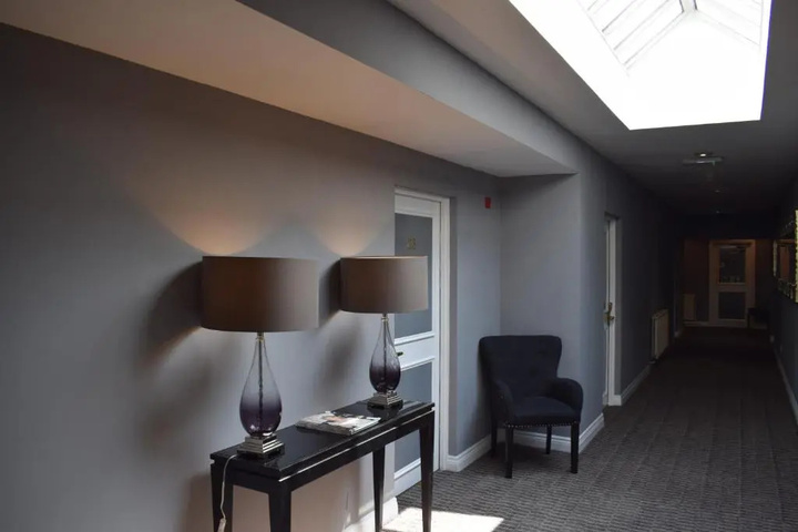 Room 6 of 18