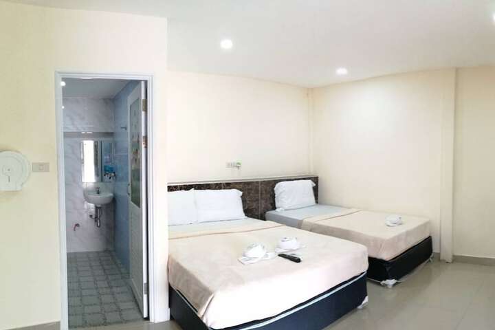 Room 13 of 97