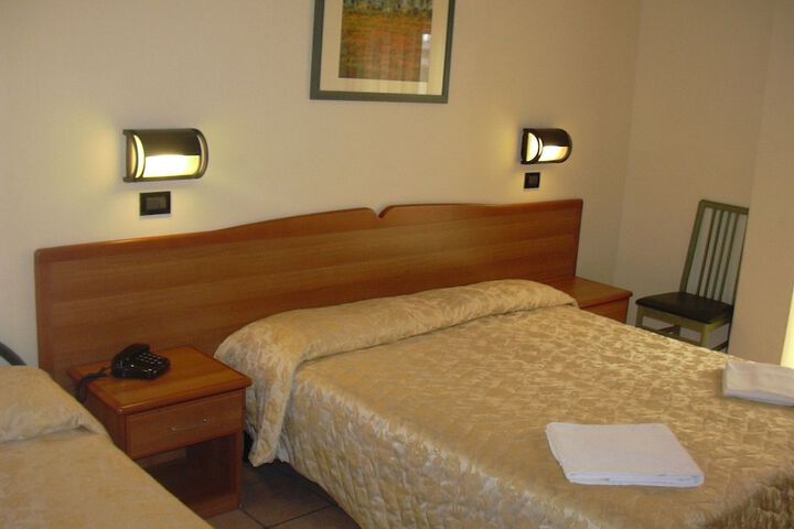 Room 5 of 44