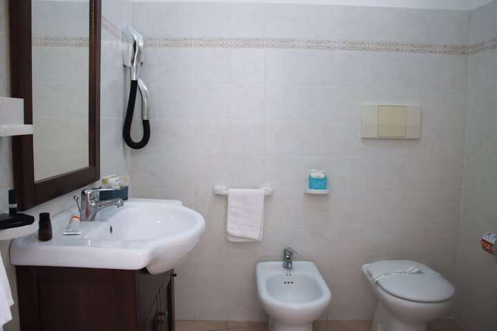 Room 40 of 63