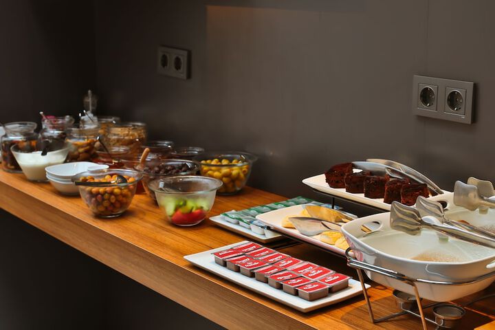 Breakfast/Coffee Service 34 of 44