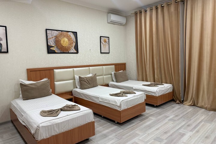 Room 13 of 17