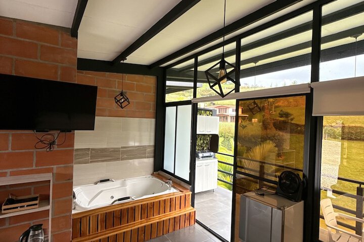 Room 6 of 21