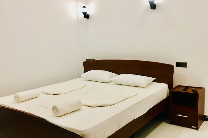 Room 4 of 19
