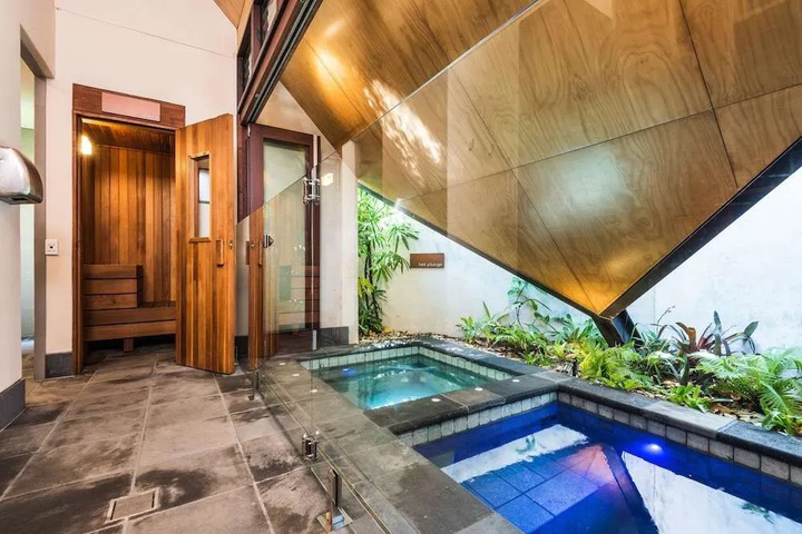 Pool 14 of 27
