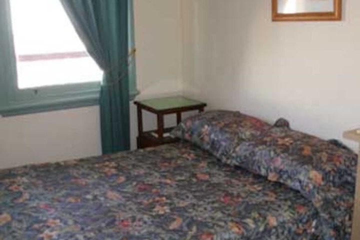 Room 13 of 52