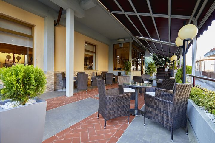 Terrace/Patio 26 of 31
