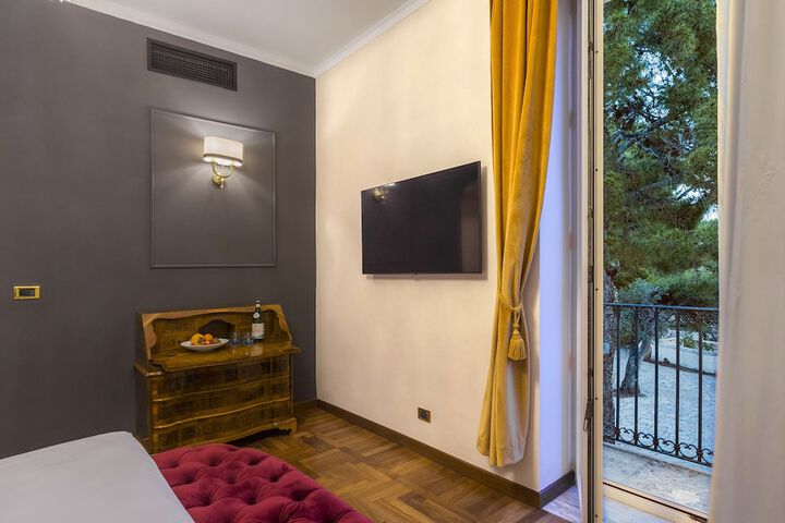 Room 16 of 75