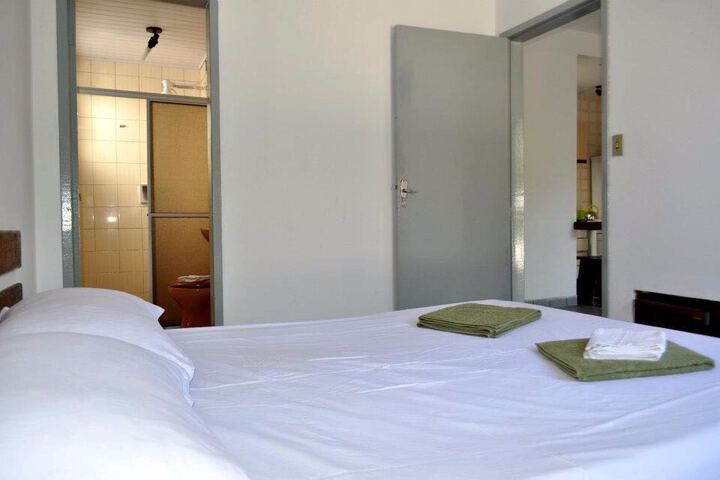 Room 8 of 16