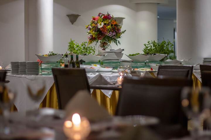 Dining 56 of 71