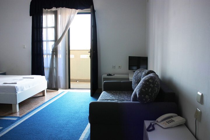 Room 12 of 92