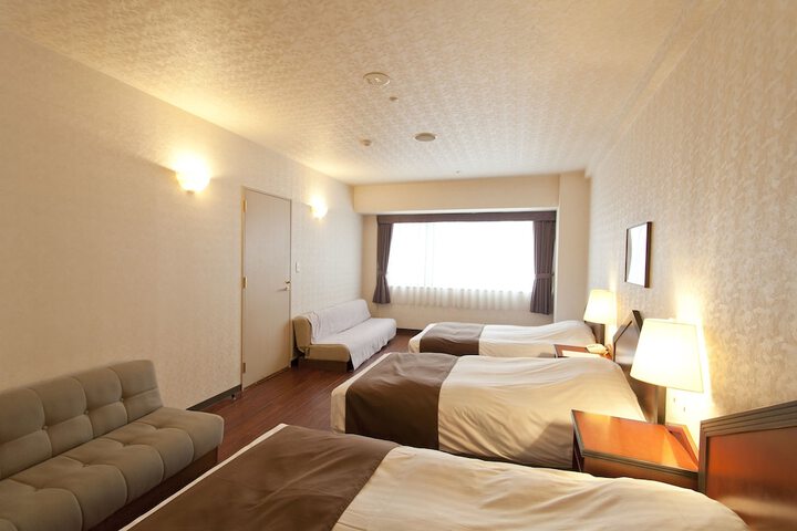 Room 76 of 240