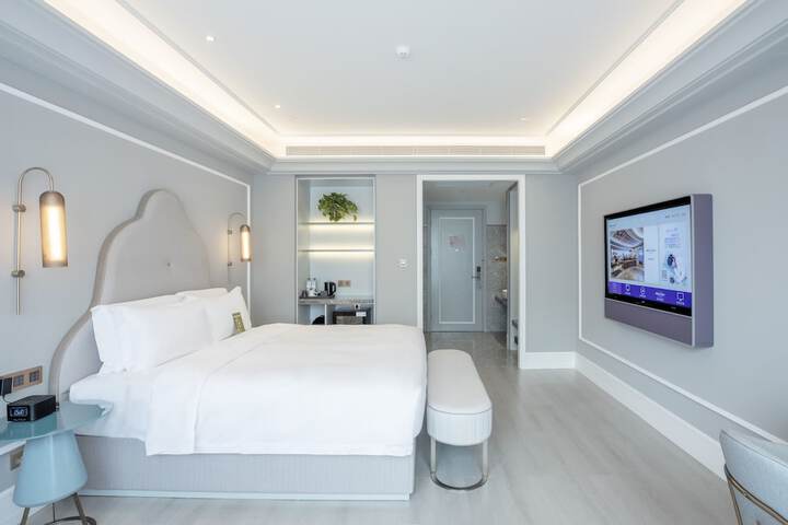 Room 6 of 40