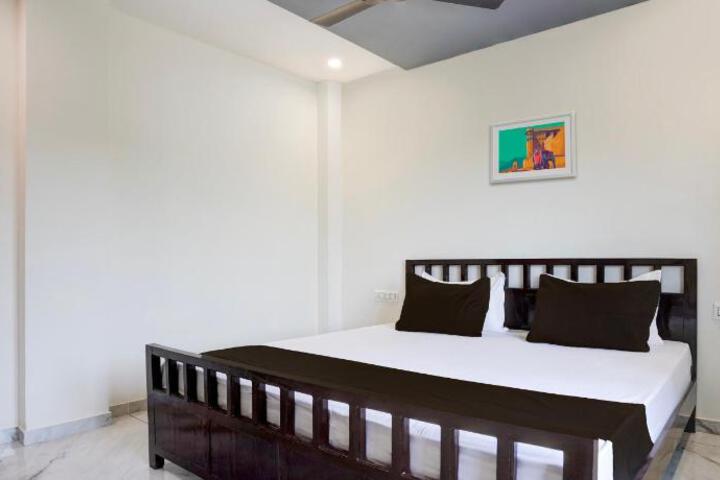 Hotel O Ambika