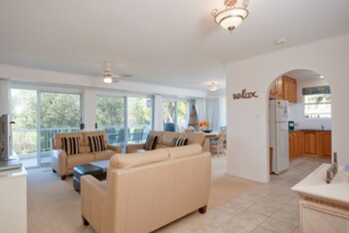 Ondine Close Unit 3 / 12 Albacore