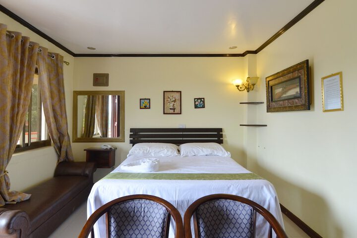 Room 5 of 63