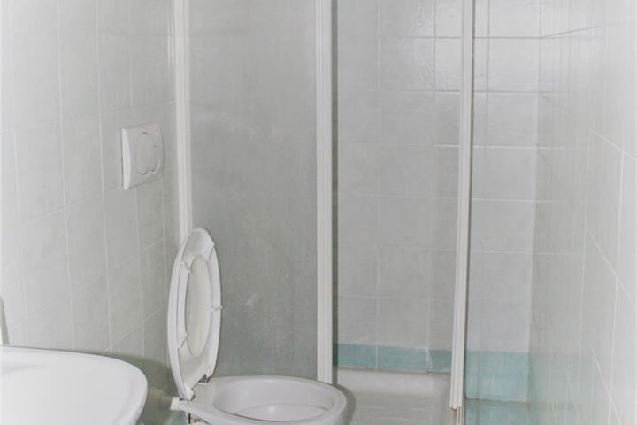 Room 11 of 21