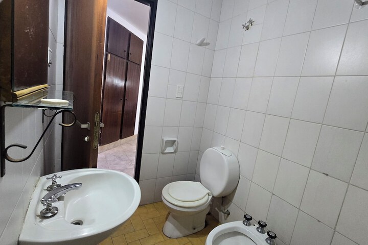 Room 17 of 25