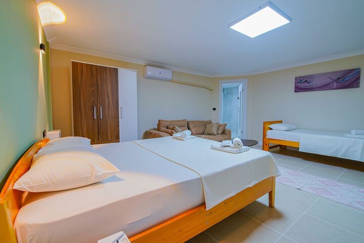 Room 45 of 61