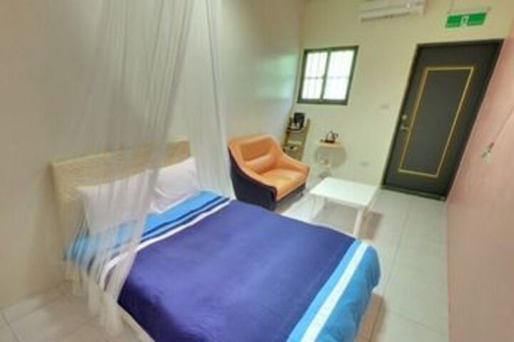 Room 7 of 17