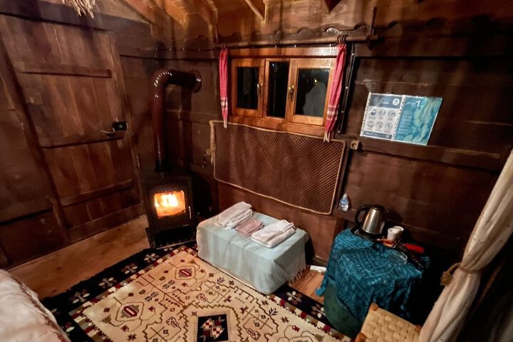Room 9 of 40